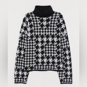 Houndstooth turtleneck